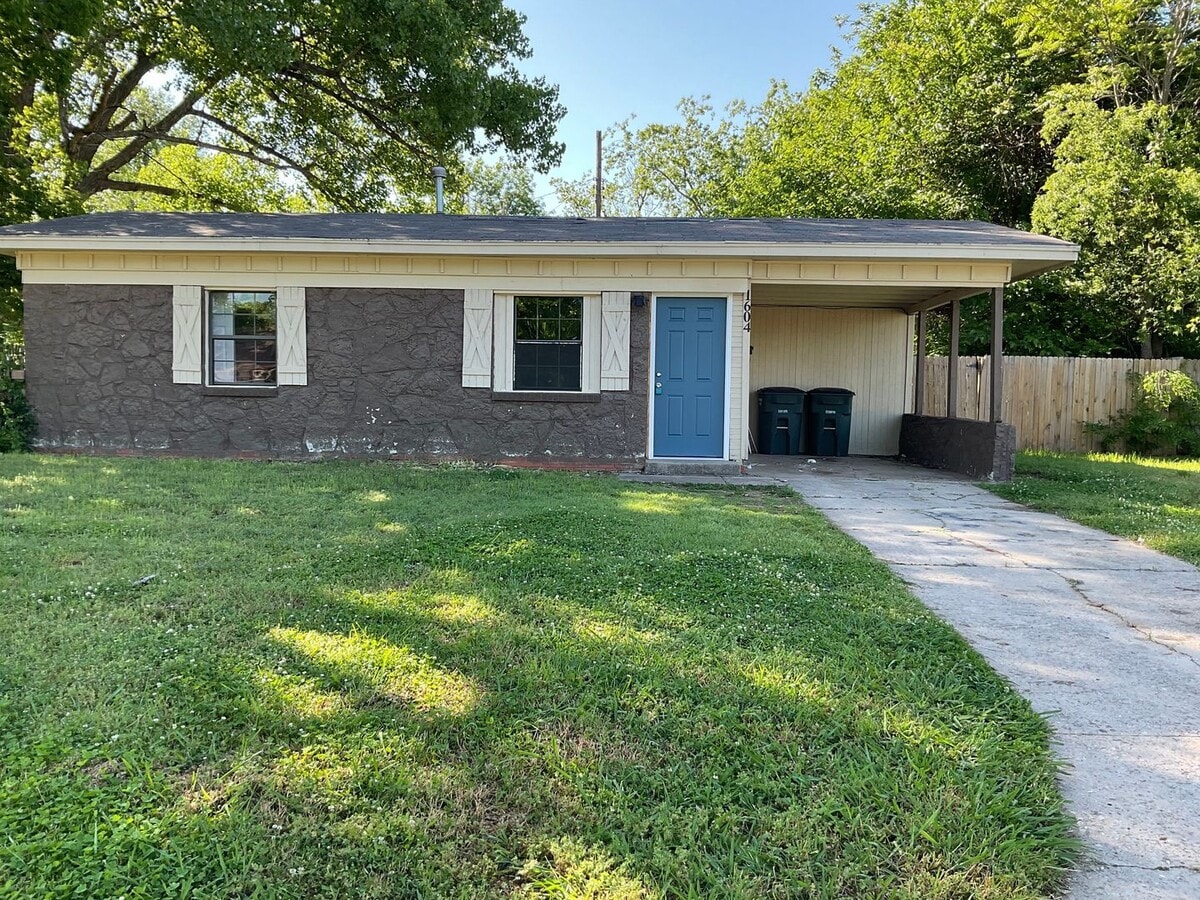 2 Bed 1 Bath Stone Home in Del City - 2 Bed 1 Bath Stone Home in Del City