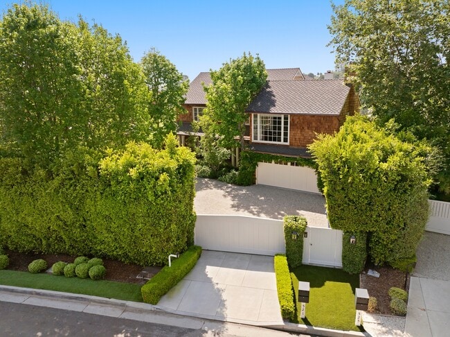 Photo - 521 Spoleto Dr