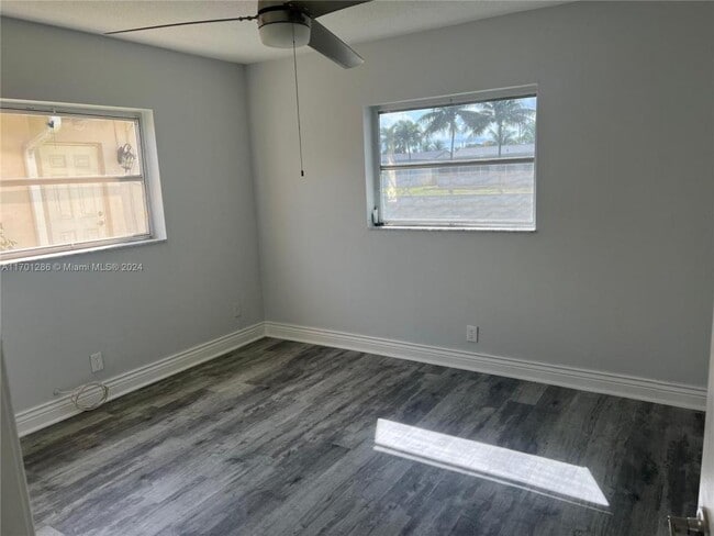 Photo - 5909 NW 67th Ave