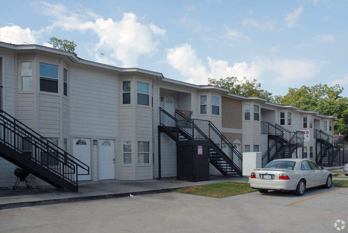 Primary Photo - The Suites at Alabama