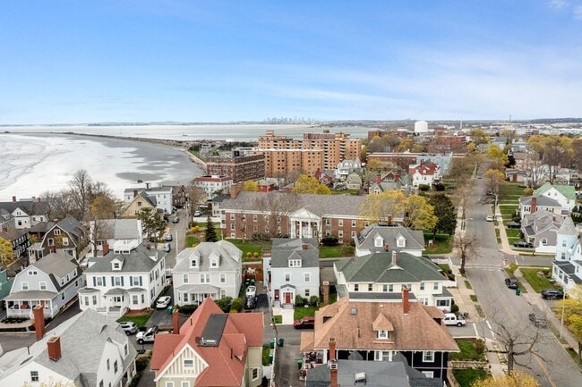 Building Photo - 3 Grosvenor Park Unit 2