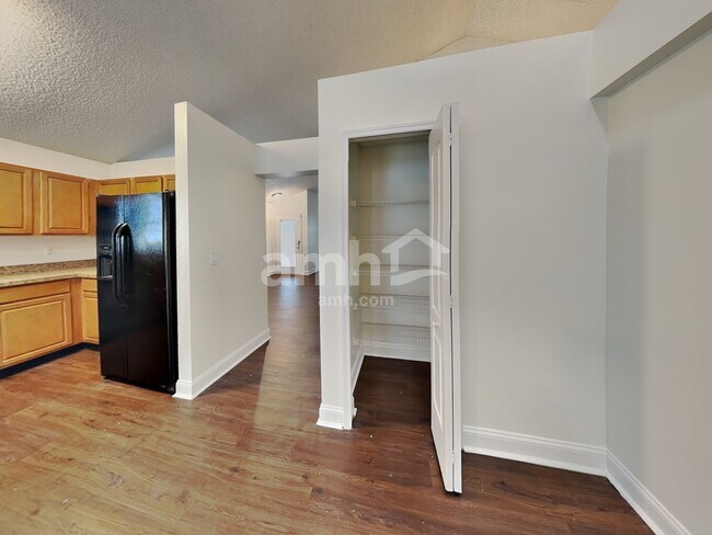 Photo - 11551 Oak Meadow Ln