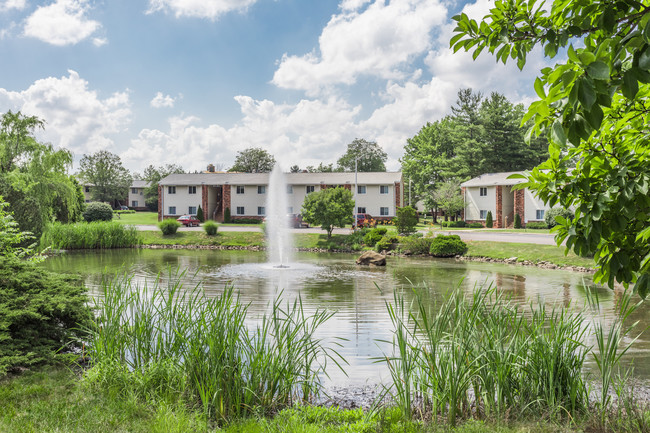 Fountain Park Apartments - Fountain Park Apartments