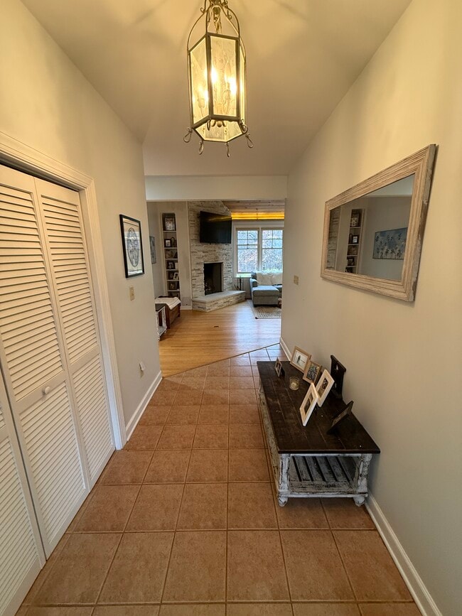 Photo - 406 Angus Ln