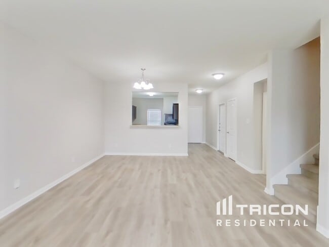 Photo - 6702 Rosenthal Pass