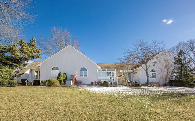 Photo - 400 Noyack Rd Condo Unit A3 A3