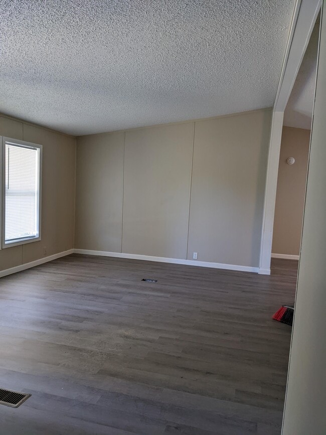 Photo - 716 Scott Dr