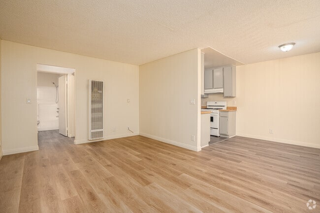 1BR, 1BA - 576SF - Living Room - 7762 Foothill Blvd