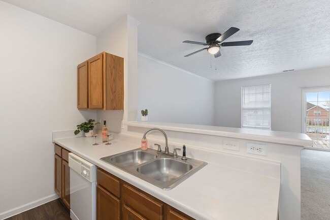 Photo - The Heights at Bridgewater Crossing