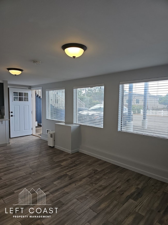 Photo - 2322 NW Inlet Ave