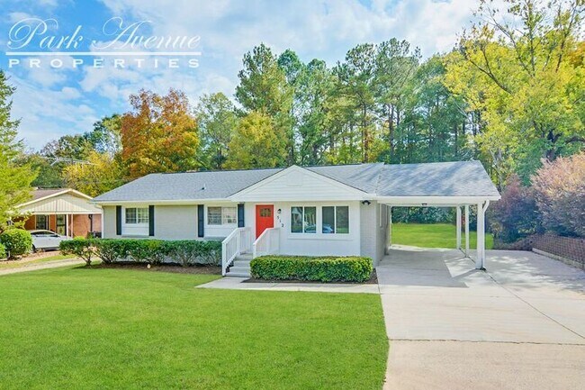 Photo - 512 Uzzle St