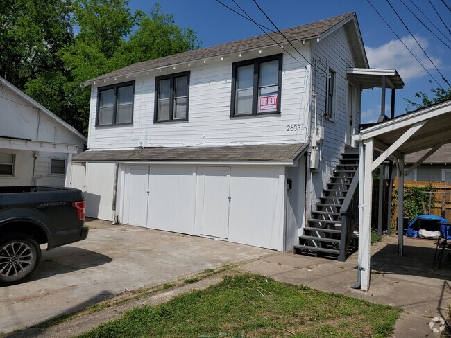 Building Photo - 2603 N 21st St Unit Garage apt