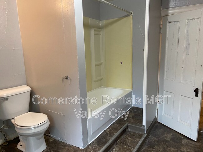 Photo - 205 3rd Ave SE Unit 4