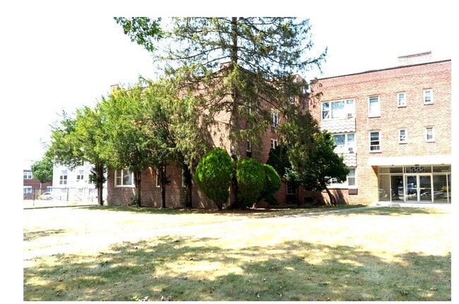 555 Front Street