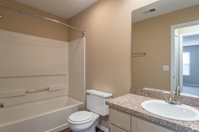 2BD 1BA 925 sq. ft.