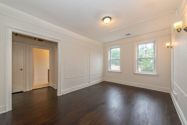 Living Room - 75 Anderson St Unit 3