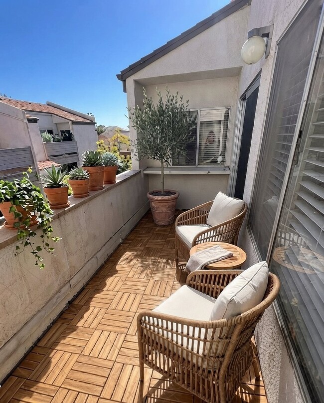 3246 Ashford St Unit D