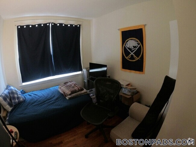 Building Photo - 1450 Commonwealth Ave Rental