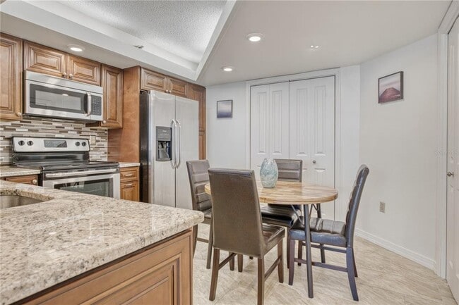 Photo - 690 Island Way Unit 307