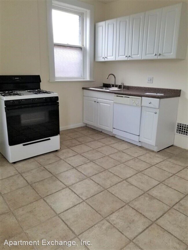 Photo - 1300 McCausland Ave