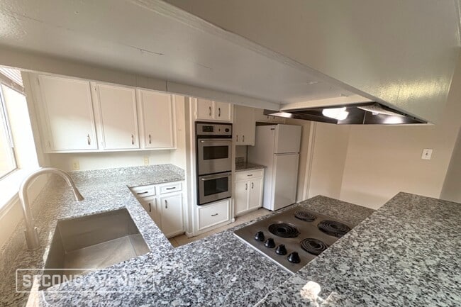 Photo - 3008 Beecave Dr