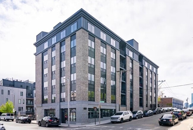 Building Photo - 55 W Fifth St Unit 301