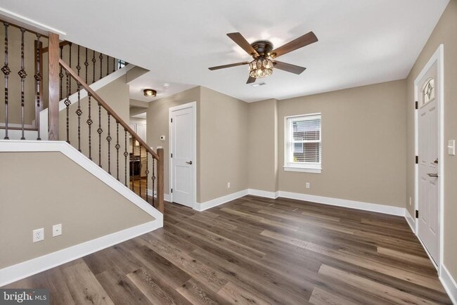 Photo - 559 A St