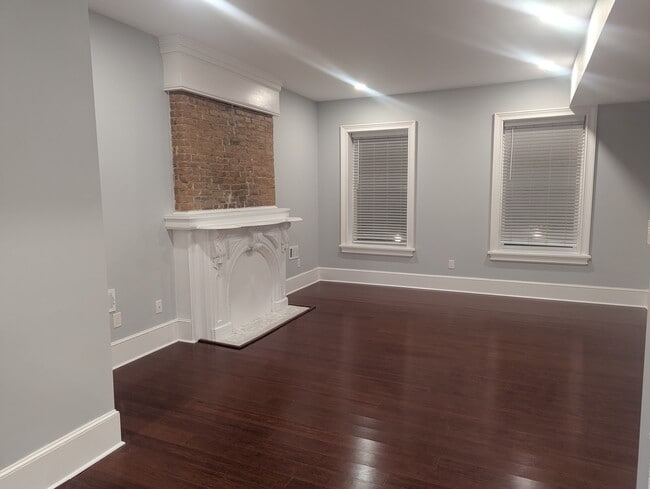 Building Photo - 35 Clinton Ave