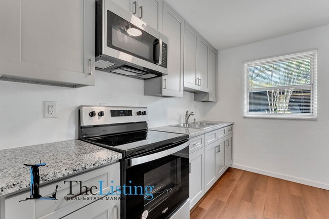 Photo - 1820 Rogers Ave
