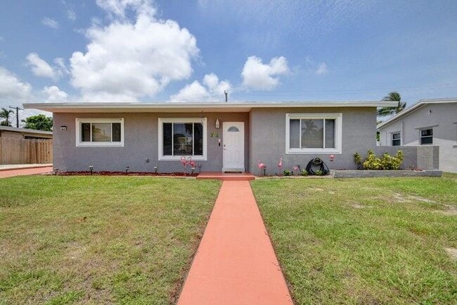 Building Photo - 1415 Crest Dr Rental