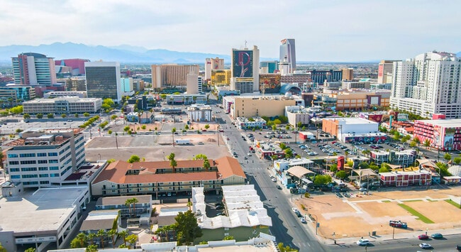 Convenient & Robust Location - Park Avenue Apartments