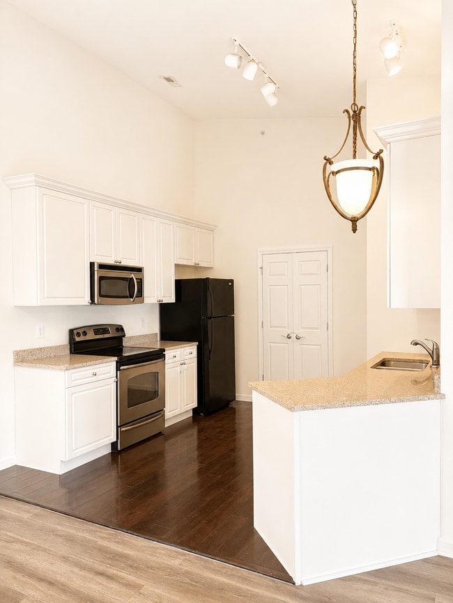 Photo - 6431 Brookfield Ct Dr Unit 203
