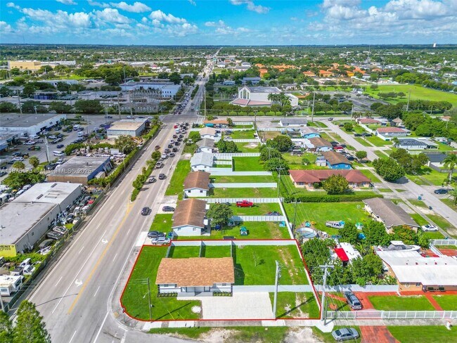 Photo - 18350 SW 105th Ave