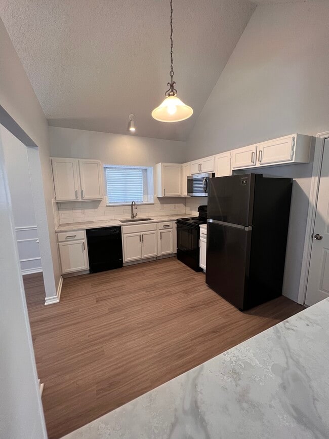 Photo - 808 Xavier Dr