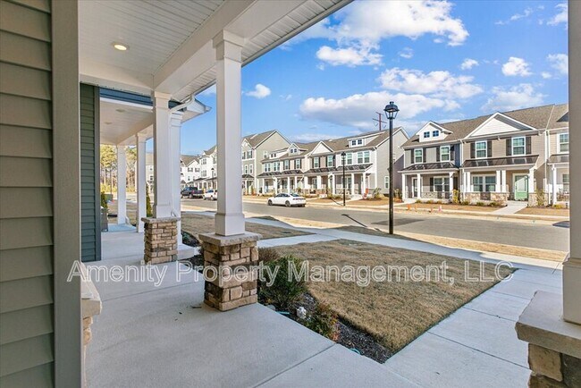 Photo - 1529 Stanford Ln