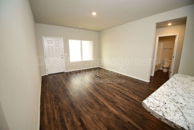 Photo - 3004 E 12th St