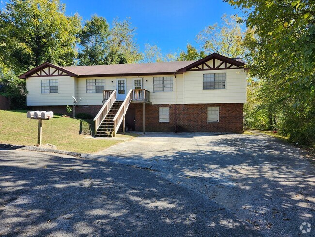 Building Photo - 4644-4648 Cary Lane Unit 4646 Rental