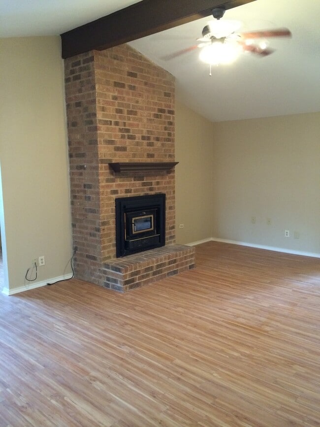 Photo - Charming 3 Bedroom in Flint! Coming Soon!