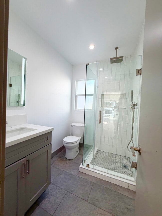 2nd Bathroom - 626 N Irena Ave