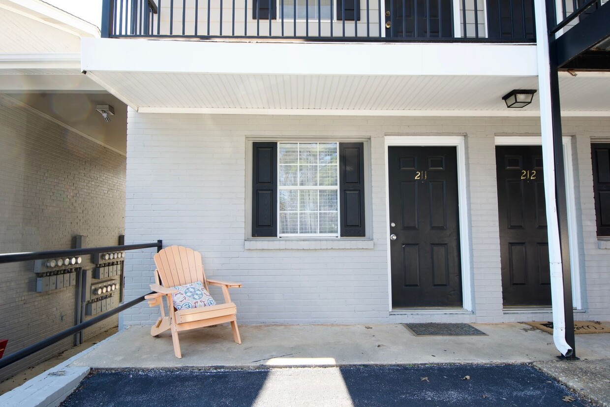 Efficiency Condo Across from AU Campus! - Efficiency Condo Across from AU Campus!