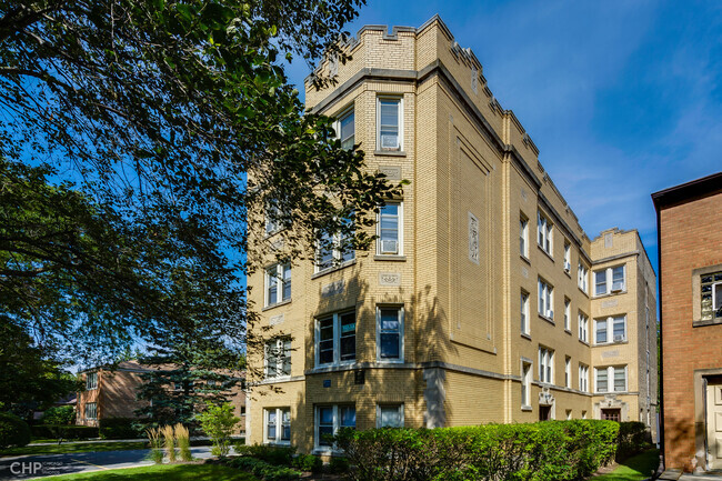 Building Photo - Brummel 1327-29 Evanston Rental