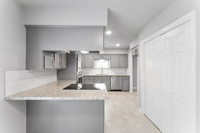 Photo - 10422 Rockcrest Rd