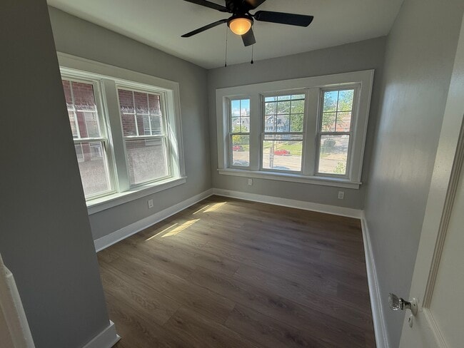 Building Photo - Clifton Manor Rental