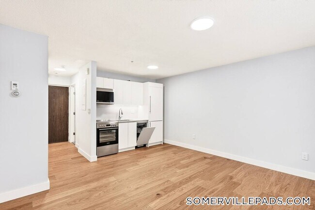 Photo - 162 Summer St Unit 14