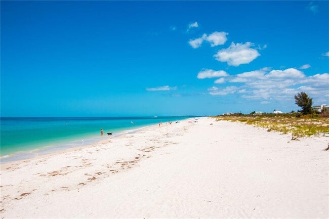 Photo - 880 Mandalay Ave Unit N412