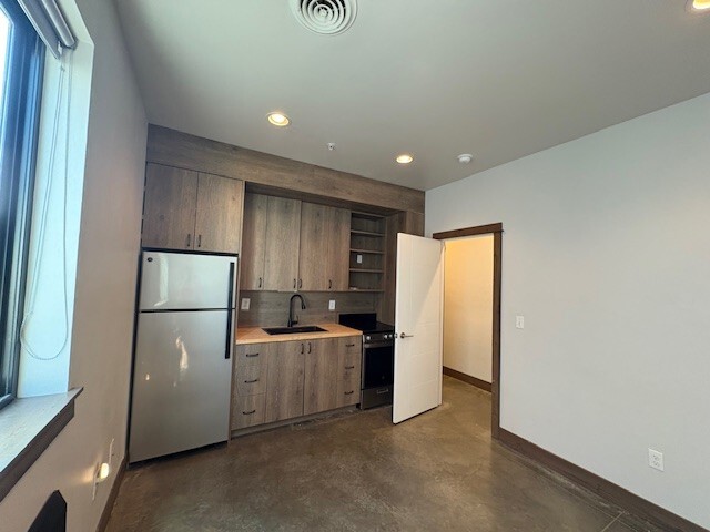 Kitchen/dining - 49 Intrepid Dr Unit 49