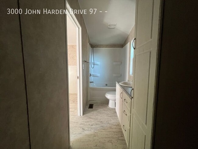 Photo - 3000 John Harden Dr