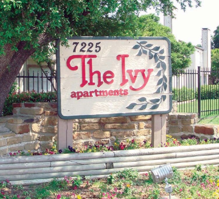 The Ivy Apartments For Rent In Dallas Tx Forrent Com