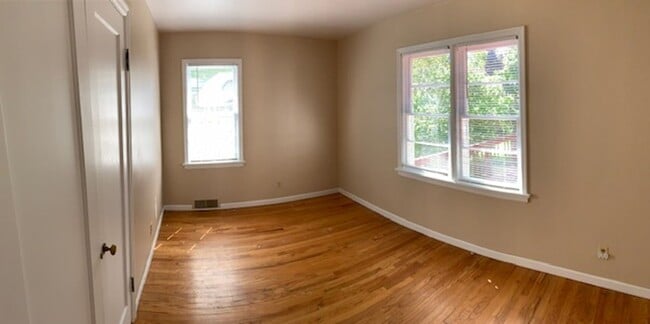 Photo - Comstock 3Bed/2bath Bungalow #1555