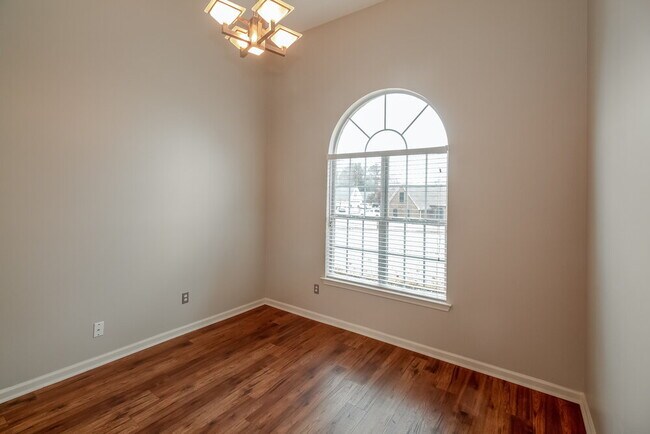 Photo - 7643 Shadow Hills Dr